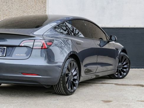 Used 2023 Tesla Model 3 Performance image 11
