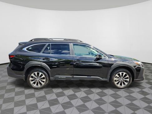 Certified 2025 Subaru Outback Limited AWD/4WD image 6