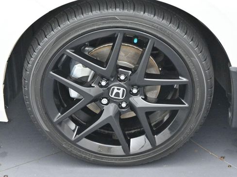 Used 2025 Honda Civic Sport image 32