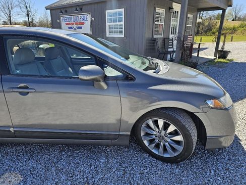 Used 2010 Honda Civic EX-L image 9
