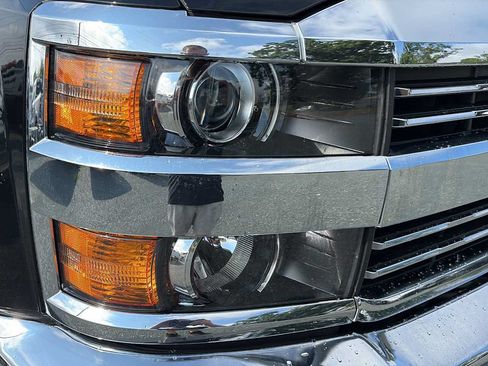 Used 2018 Chevrolet Silverado 2500 LTZ w/ Duramax Plus Package AWD/4WD image 9