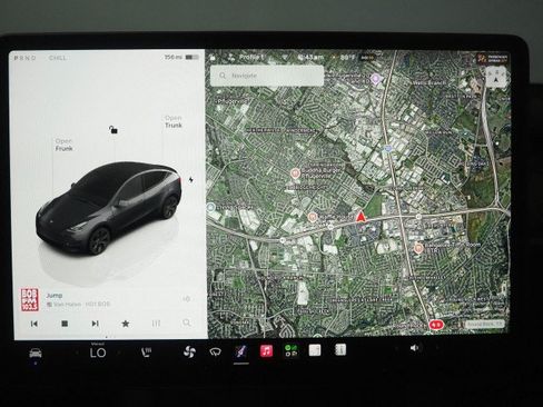 Used 2025 Tesla Model Y Long Range AWD/4WD image 24