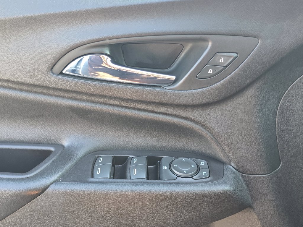 Certified 2018 Chevrolet Equinox LT FWD image 26
