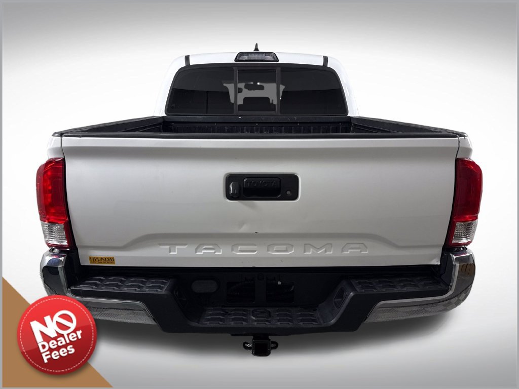 Used 2016 Toyota Tacoma SR w/ SR Convenience Package RWD image 5
