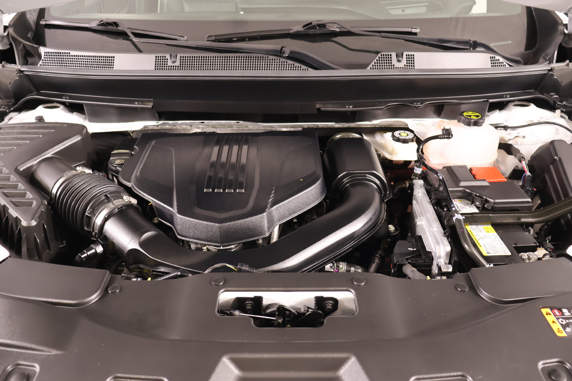 Used 2025 GMC Acadia Denali FWD image 21