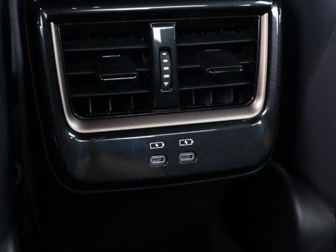 Used 2025 Toyota Crown AWD/4WD image 23