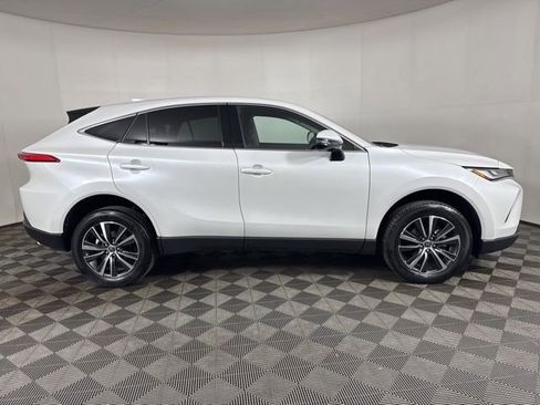 Used 2023 Toyota Venza LE AWD/4WD image 2