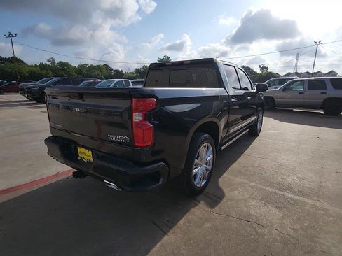 Certified 2022 Chevrolet Silverado 1500 High Country w/ High Country Premium Package AWD/4WD image 8