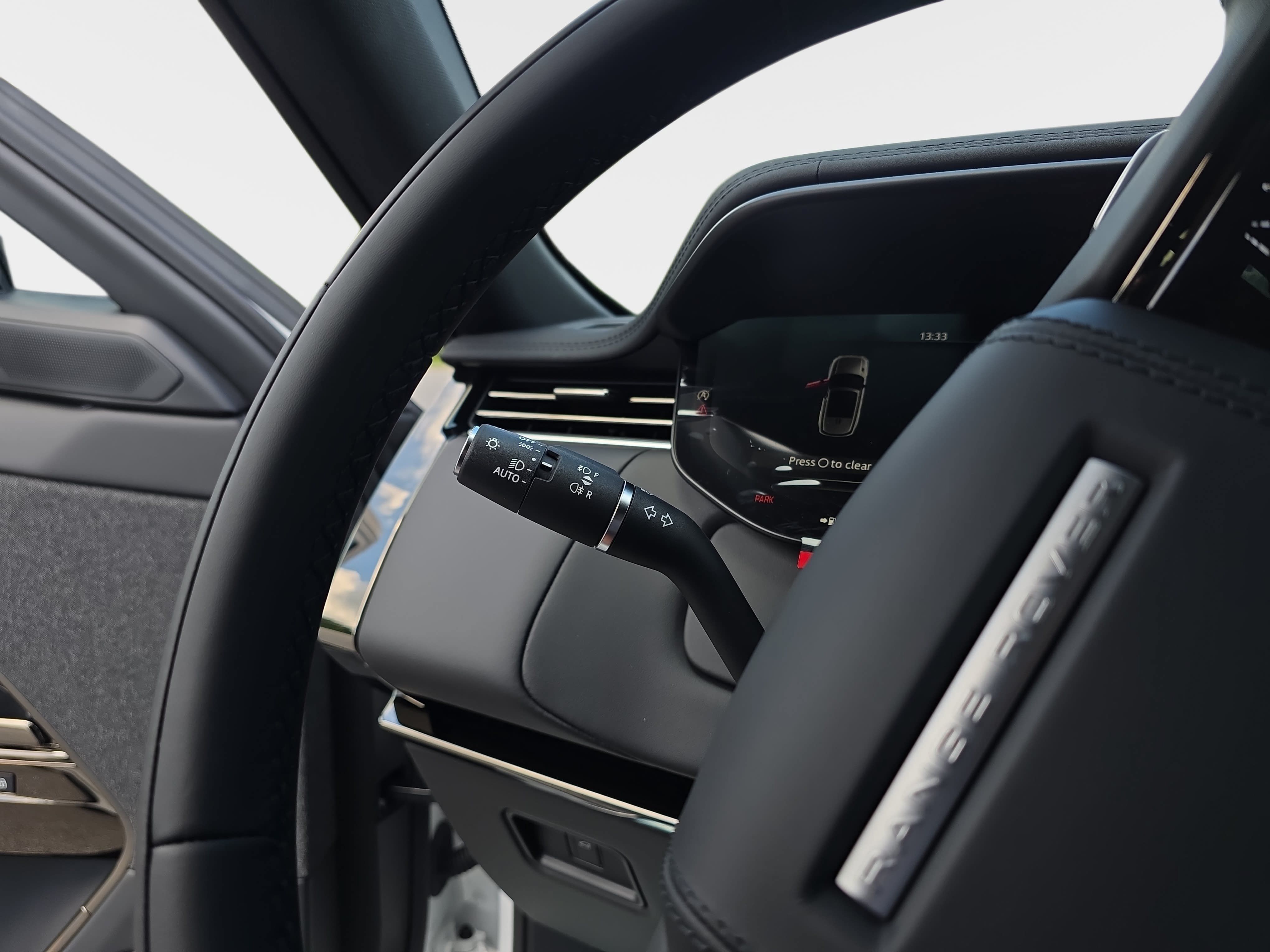 New 2026 Land Rover Range Rover Sport Dynamic SE AWD/4WD image 26