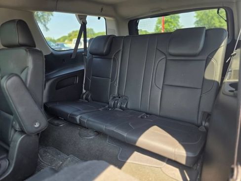 Used 2018 GMC Yukon XL SLT w/ Open Road Package AWD/4WD image 11