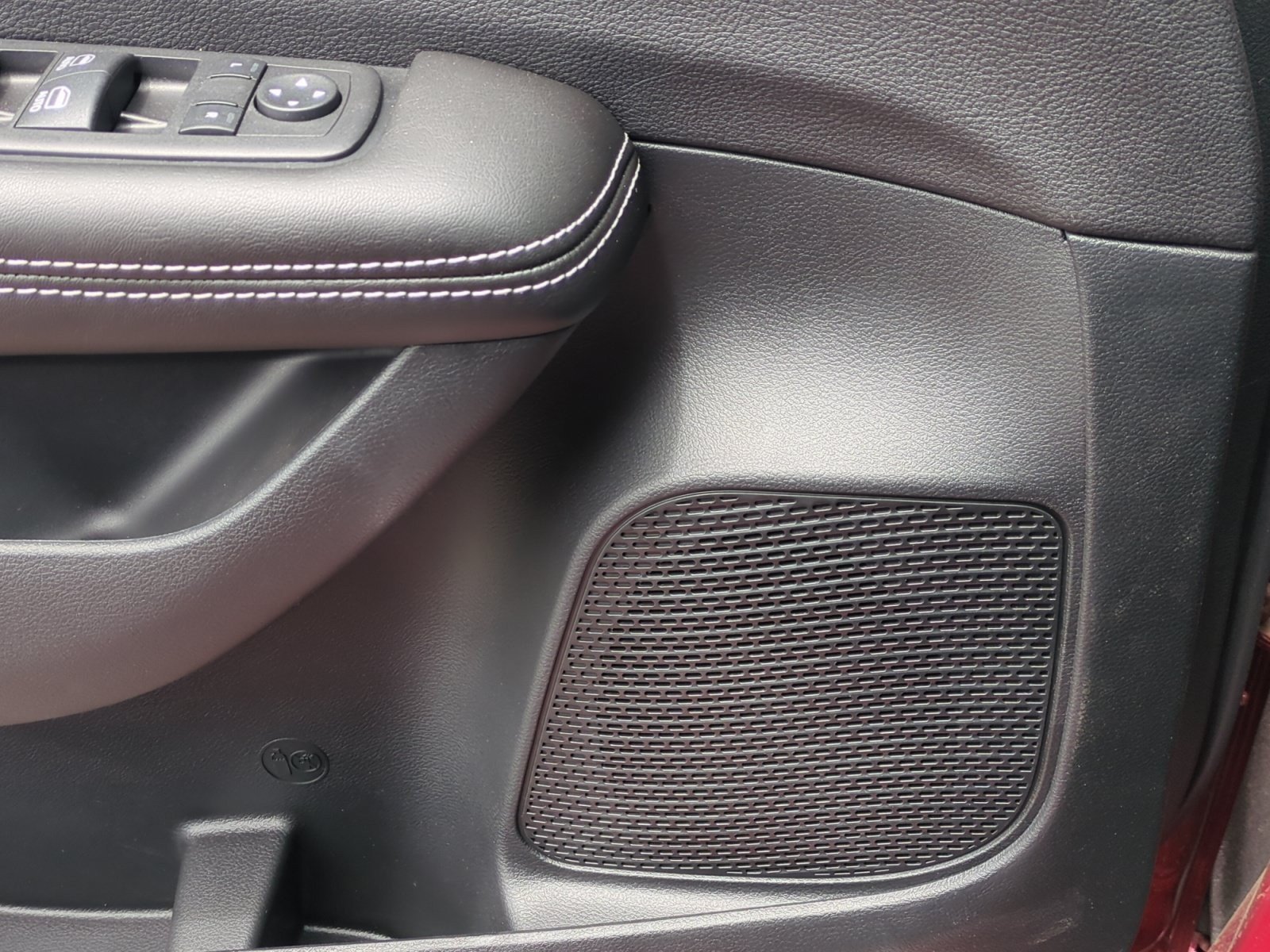 New 2026 Chrysler Pacifica Select FWD image 27