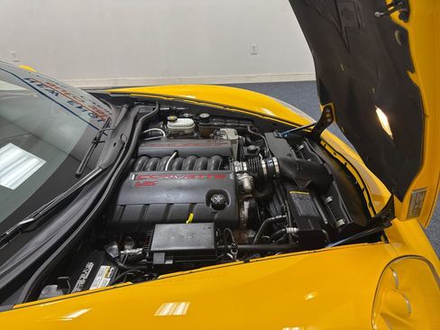 Used 2005 Chevrolet Corvette Convertible w/ Preferred Equipment Group RWD image 22