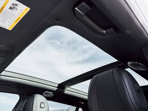 Used 2021 Mercedes-Benz Maybach GLS 600 4MATIC image 40