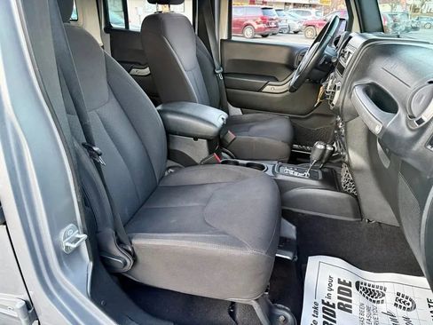 Used 2015 Jeep Wrangler Unlimited Sport image 15