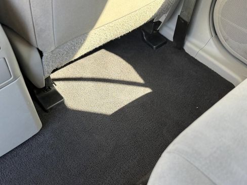 Used 2012 Toyota Highlander FWD image 70