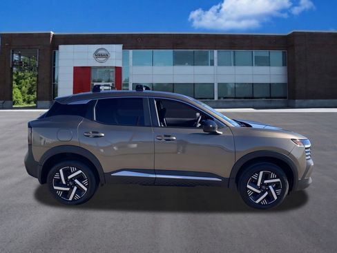New 2026 Nissan Kicks SV w/ Cold Weather Package FWD image 6