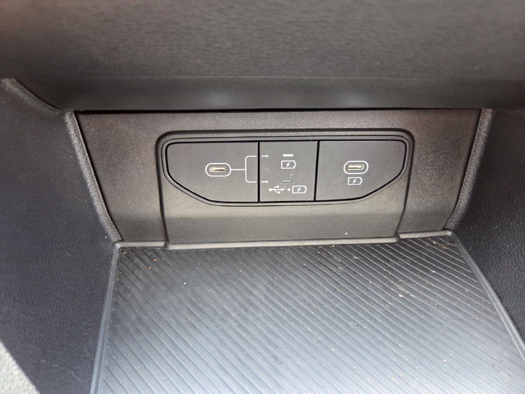 Used 2026 Kia Sportage LX FWD image 17
