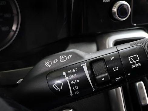 Used 2022 Kia Sorento S w/ Panoramic Sunroof Package FWD image 19