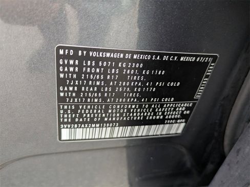 Used 2023 Volkswagen Taos SE w/ Panoramic Sunroof Package image 39