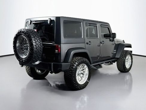 Used 2017 Jeep Wrangler Unlimited Sport w/ Connectivity Group AWD/4WD image 5
