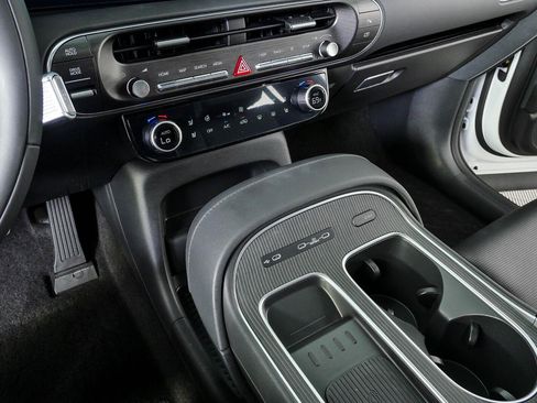 Certified 2026 Hyundai Palisade Calligraphy FWD image 16