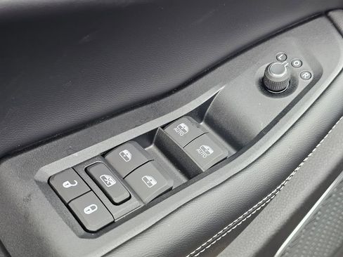 New 2026 Jeep Grand Cherokee L Limited AWD/4WD image 11