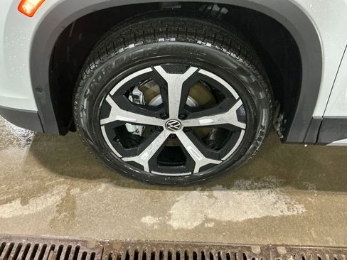 New 2026 Volkswagen Tiguan SE image 20