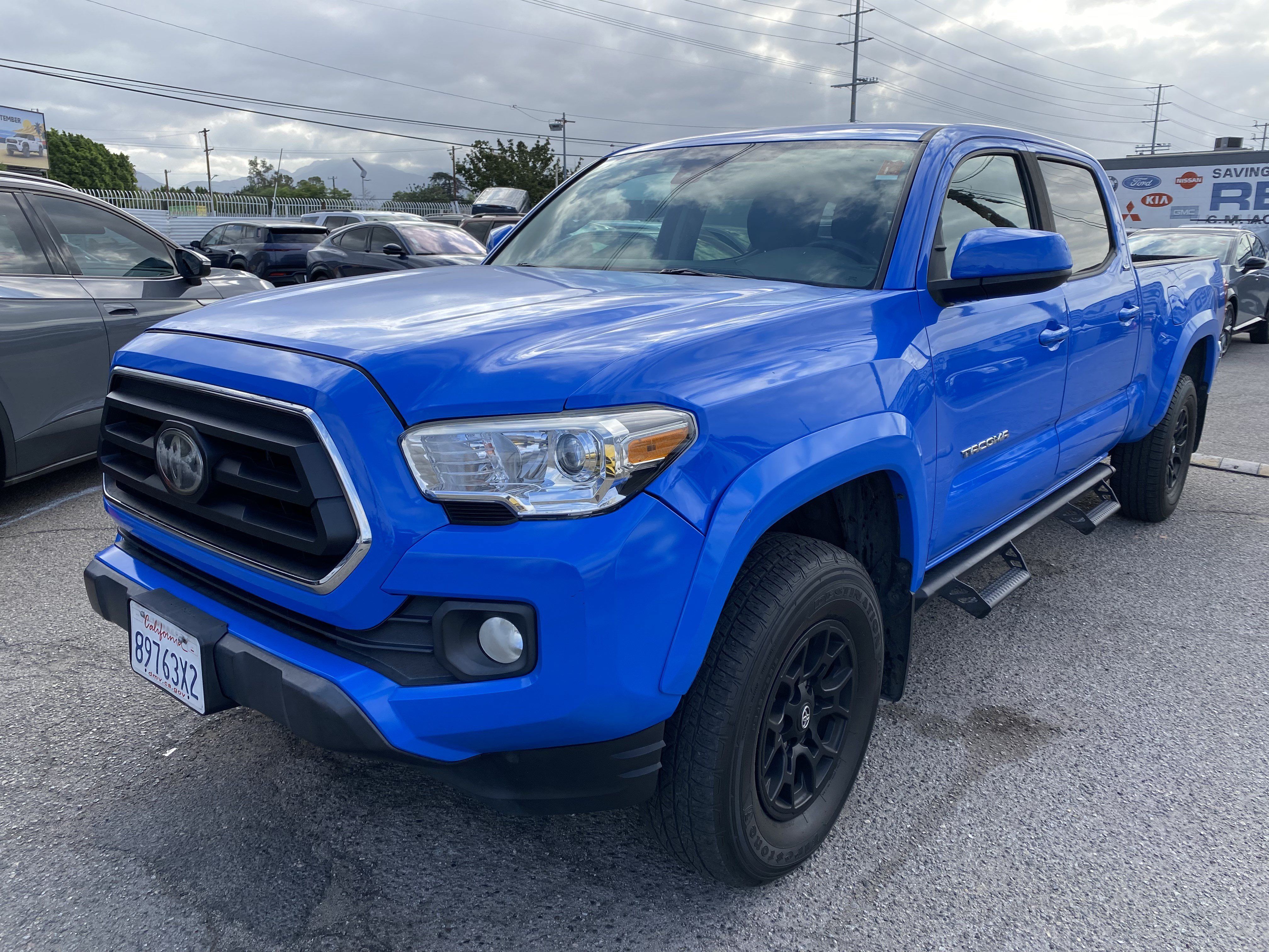 Used 2020 Toyota Tacoma SR5 RWD image 2