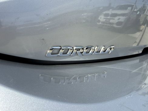 Used 2020 Toyota Corolla SE w/ Carpet Mat Package image 16