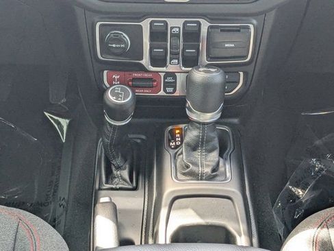 New 2026 Jeep Wrangler Unlimited Rubicon AWD/4WD image 19