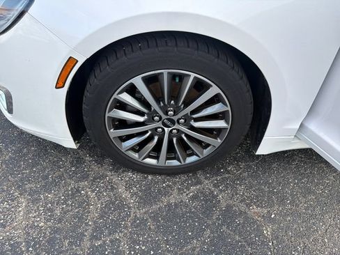 Used 2019 Lincoln MKZ Premiere FWD image 27