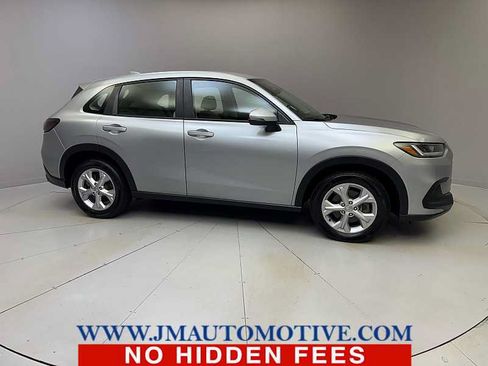 Used 2023 Honda HR-V LX image 7