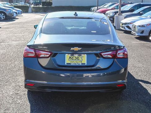 Used 2020 Chevrolet Malibu LT w/ Leather Package image 6