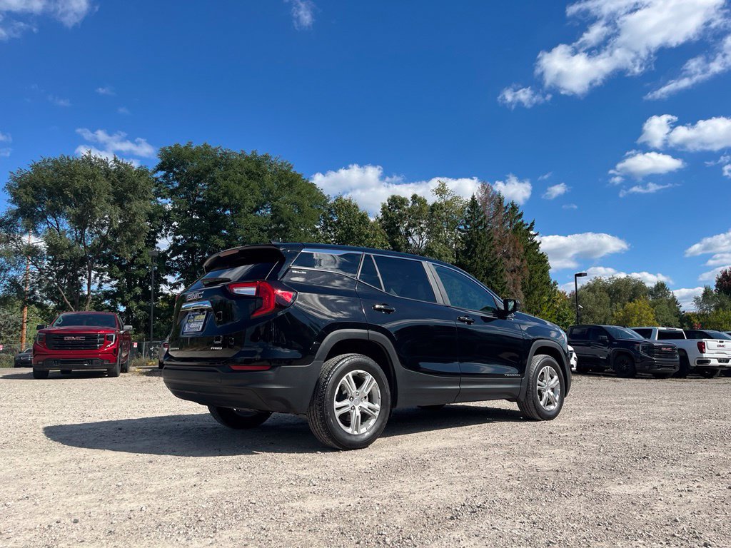Used 2023 GMC Terrain SLE AWD/4WD image 7