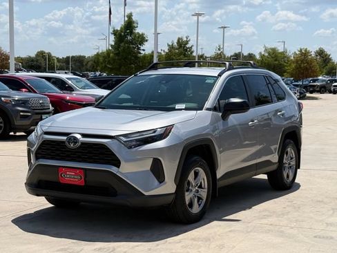 Used 2023 Toyota RAV4 LE AWD/4WD image 11
