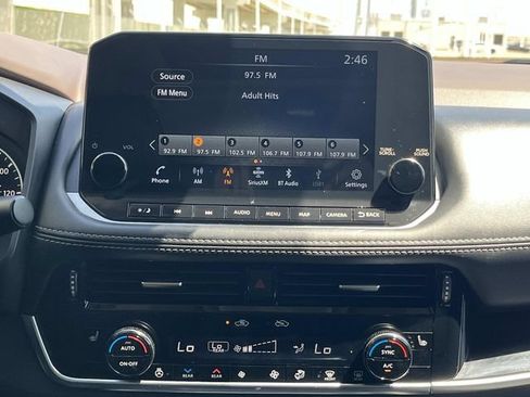 Used 2022 Nissan Rogue SL w/ SL Premium Package FWD image 16