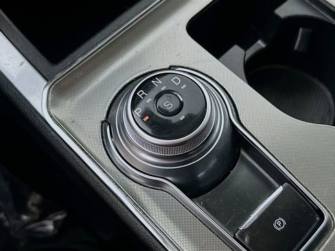 Used 2024 Ford Edge Titanium image 27