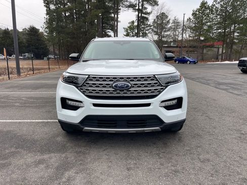 Certified 2023 Ford Explorer Limited w/ Equipment Group 301A image 3