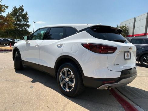 Used 2025 Chevrolet Blazer LT FWD image 8