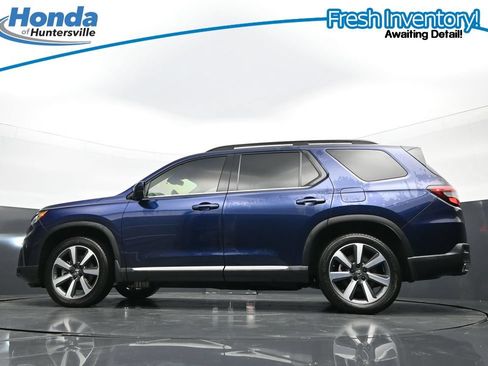Used 2023 Honda Pilot Touring image 32