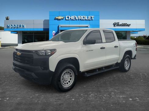 Used 2026 Chevrolet Colorado W/T w/ Advanced Trailering Package AWD/4WD image 1