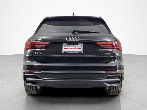 Used 2023 Audi Q3 2.0T Premium w/ Convenience Package image 4