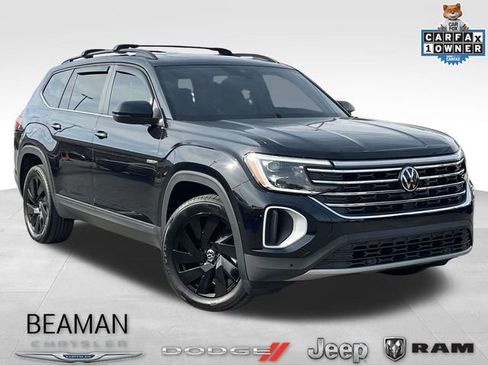 Used 2024 Volkswagen Atlas SE w/ Panoramic Sunroof Package image 1