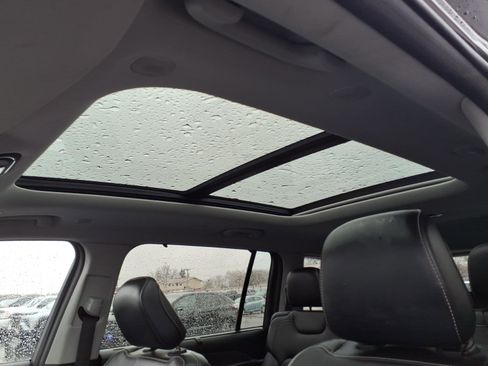 Used 2021 Jeep Grand Cherokee L Limited w/ Luxury Tech Group II image 18