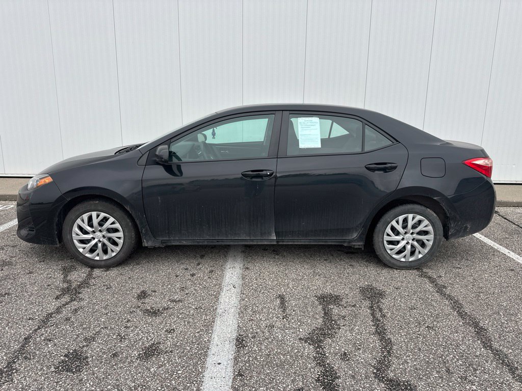 Used 2019 Toyota Corolla LE FWD image 3