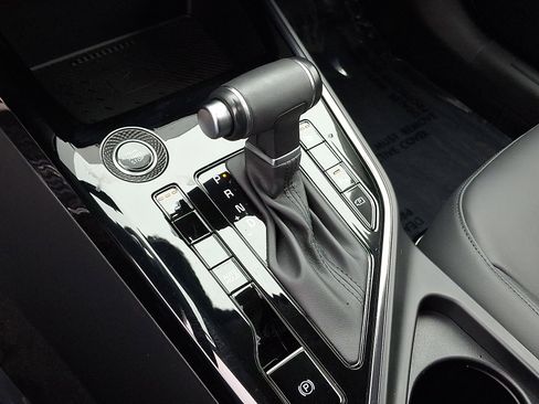 Used 2023 Kia Niro EX Touring image 15