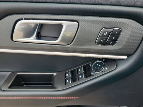 Certified 2025 Ford Explorer ST AWD/4WD image 17