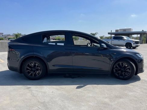 Used 2024 Tesla Model X AWD/4WD image 2