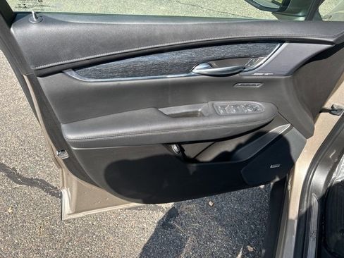 Used 2022 Cadillac XT5 Premium Luxury image 24