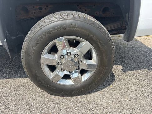 Used 2018 GMC Sierra 2500 SLE w/ SLE Preferred Package AWD/4WD image 24